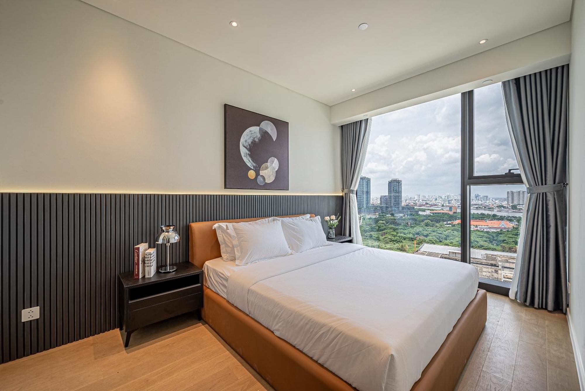 Opera Saigon *
